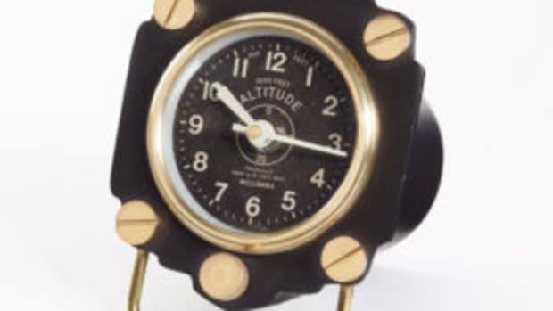 Altimeter Table clock
