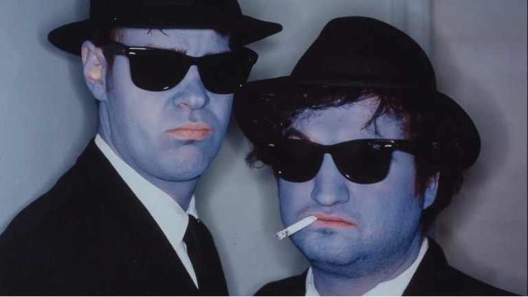 Leibovitz's Blues Brothers Portrait Sells for $22,500