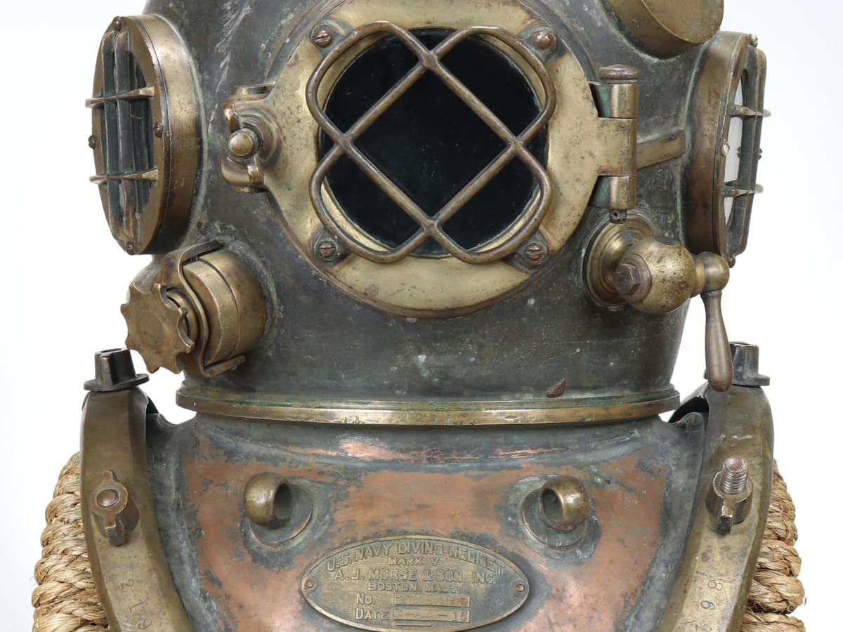 Details about   Antique Divers Diving Helmet Scuba Style US Navy Mark V Full size Antique Gift 