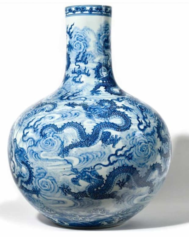 The Tianqiuping-style vase