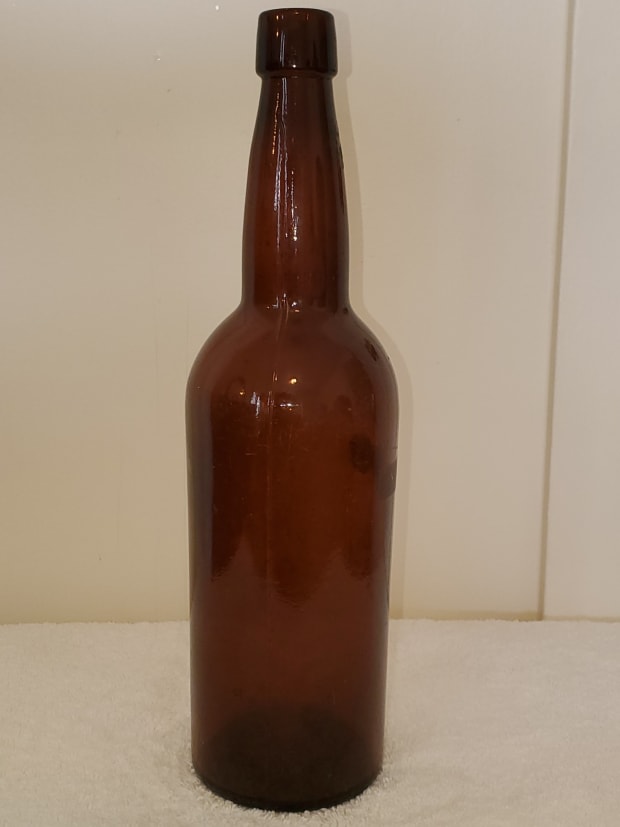 Identify bottles to how old Historic Glass