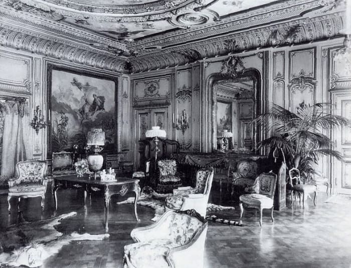 The salon of the Petit Chateau, 1902.