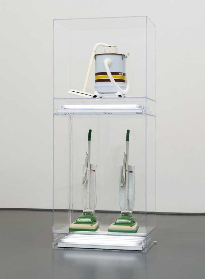 Jeff Koons' vacuum cleaner art -- "New Hoover Convertibles, New Shelton Wet/Dry 10 Gallon Doubledecker" -- sold for $4.4 million at Sotheby's. 
