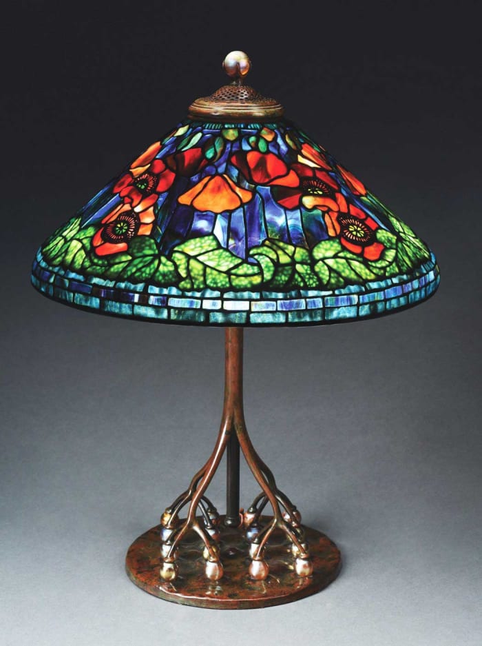 Tiffany Studios “Poppy” leaded-glass table lamp