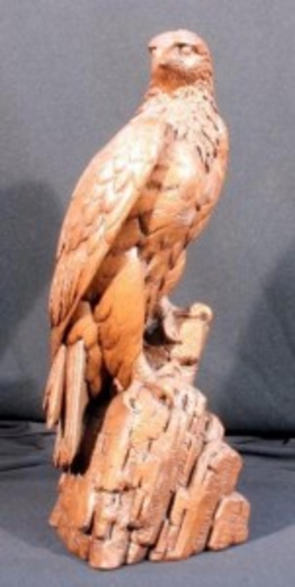 American eagle pecan statue