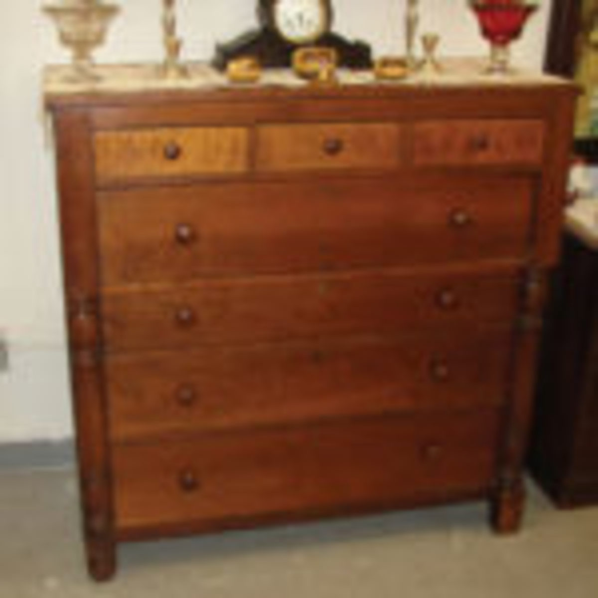 Federal/Empire transitional chest. 
