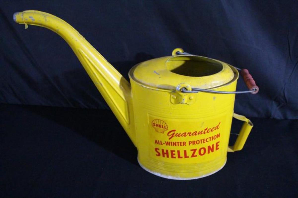 Shell oil can