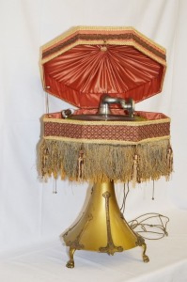 Capitol Phonograph Lamp & Fringe Shade 