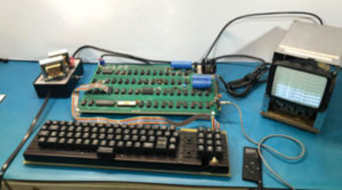 A working Apple-1 computer offered in a Sept. 25 auction. A preliminary, close-up video of the Apple-1 can be viewed at https://bit.ly/2obVJfr. Photos courtesy RR Auction