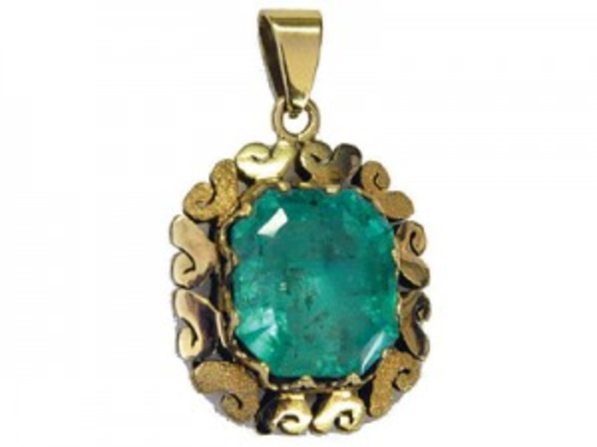 14K gold and emerald pendant