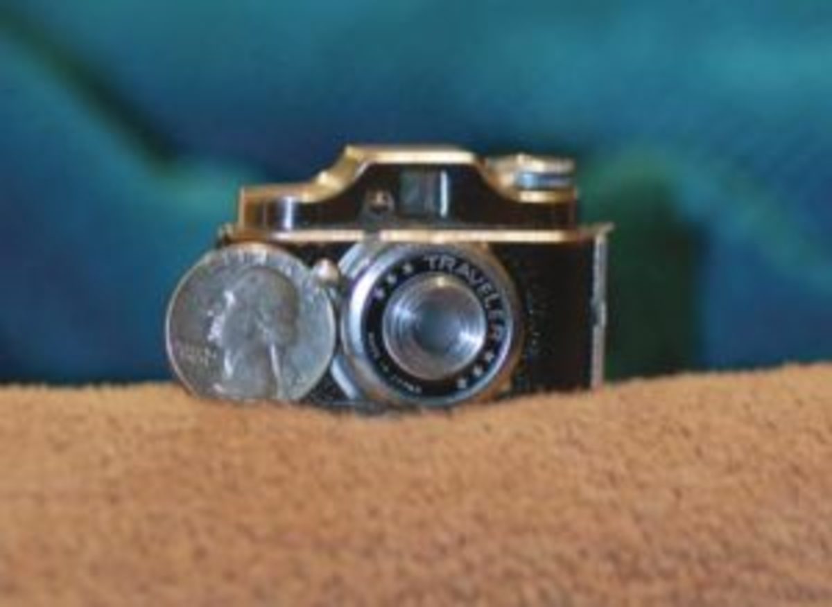  Tiny "spy" camera.