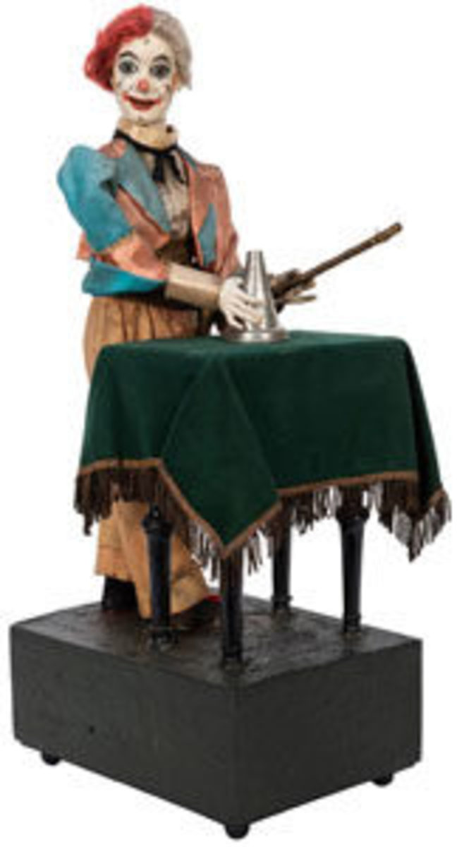  This c. 1900 clown magician musical automaton made in Paris by Leopold Lambert was the top lot, selling for $13,200 against a pre-sale estimate of $8,000-12,000. Images courtesy of Potter and Potter