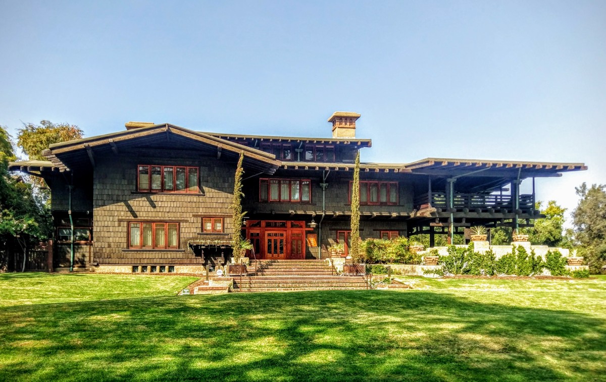 Greene & Greene were the craftsmen-architects who designed “Ultimate Bungalows” like the Gamble and Blacker houses in Pasadena, California. They incorporated Asian woodworking traditions throughout. 
