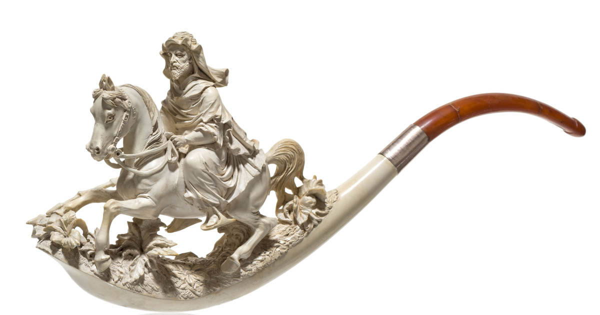 A meerschaum pipe of an Arab on his steed, c. 1875-1900.