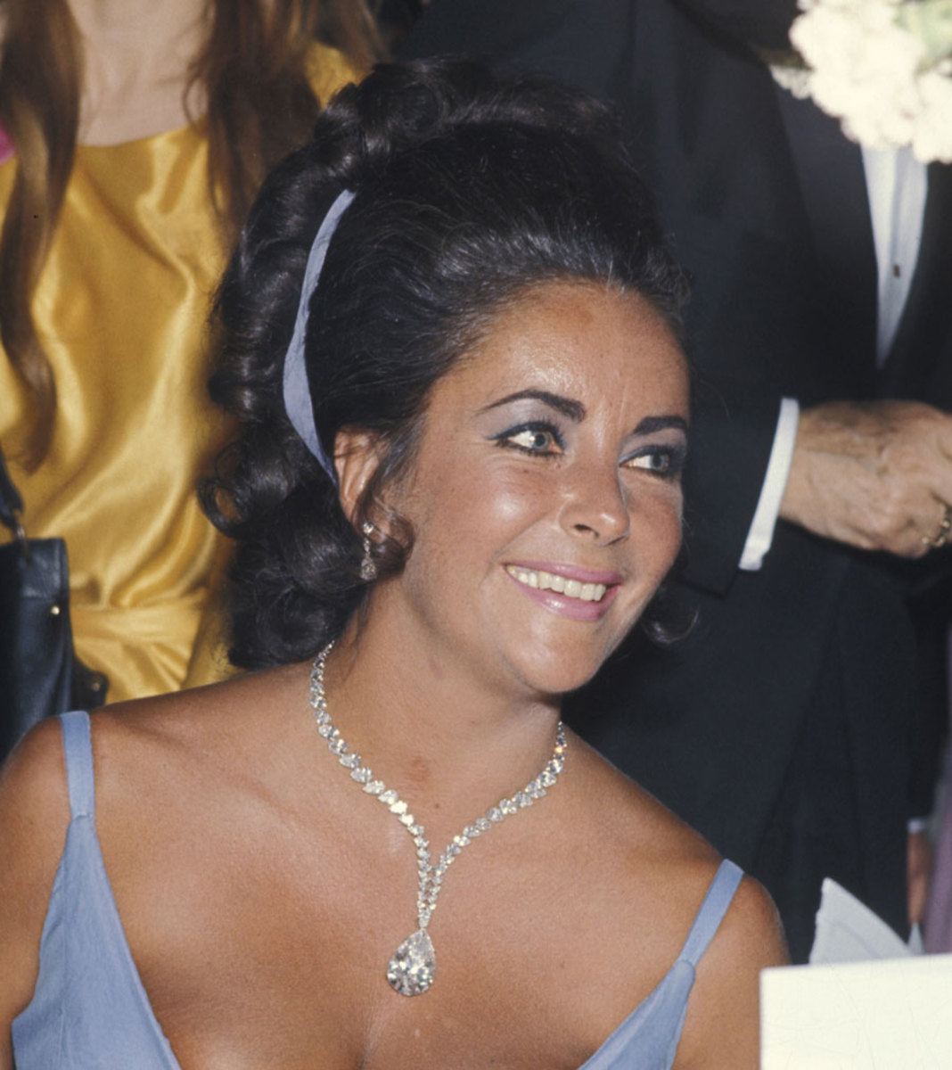 The famed diamond on the custom-made Cartier necklace made its world television debut at the 42nd annual Academy Awards in 1970.
