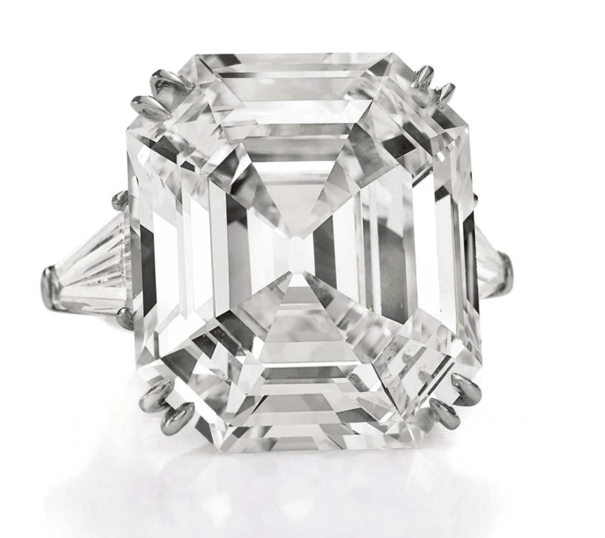 Set with a cut-cornered rectangular-cut diamond, the Elizabeth Taylor Diamond Ring weighs 33.19 carats and is flanked on either side by a tapered baguette-cut diamond, mounted in platinum. This sold for $8.8 million.