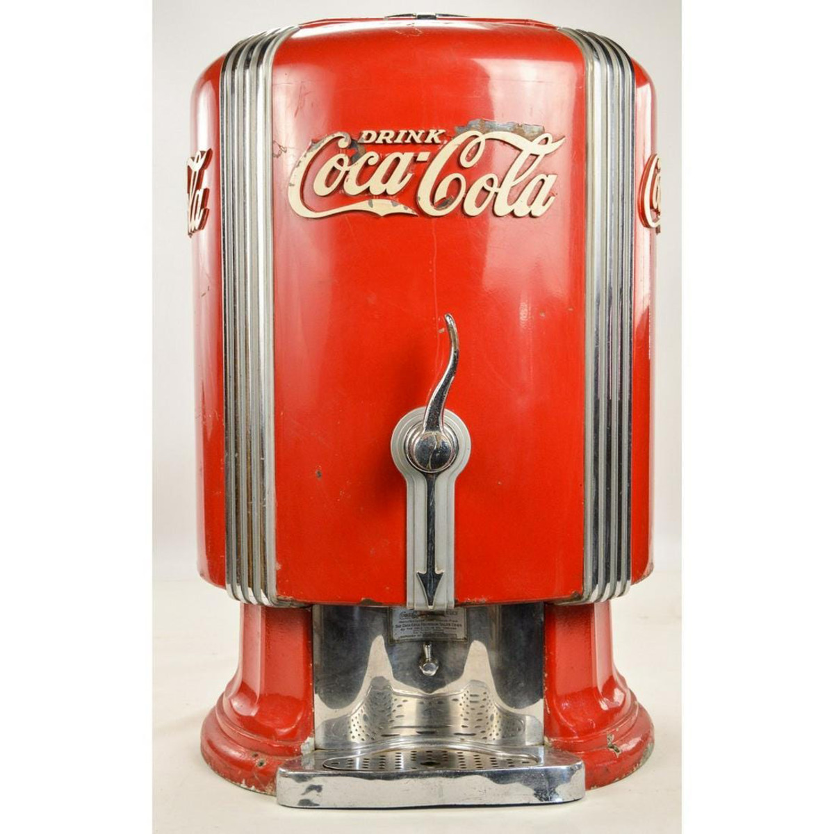 1933 Coca-Cola dispenser