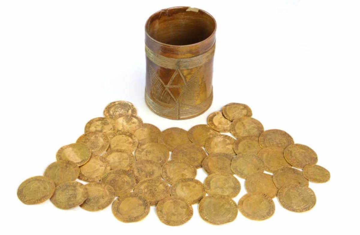 British gold coins discovered