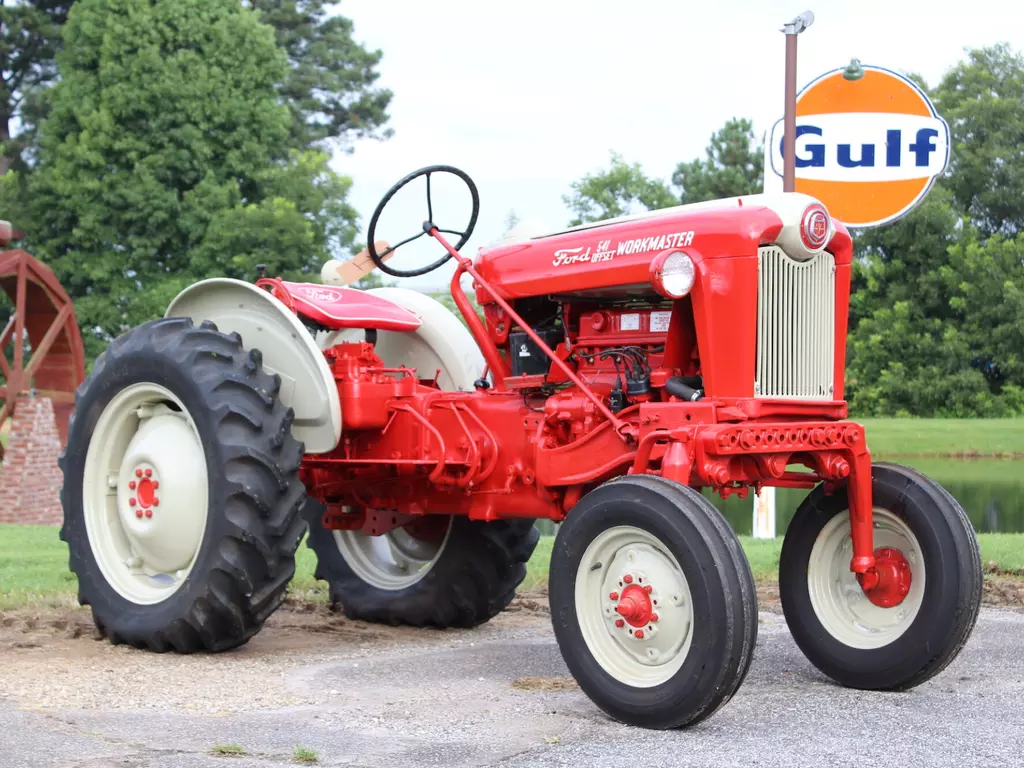 tractor4.webp