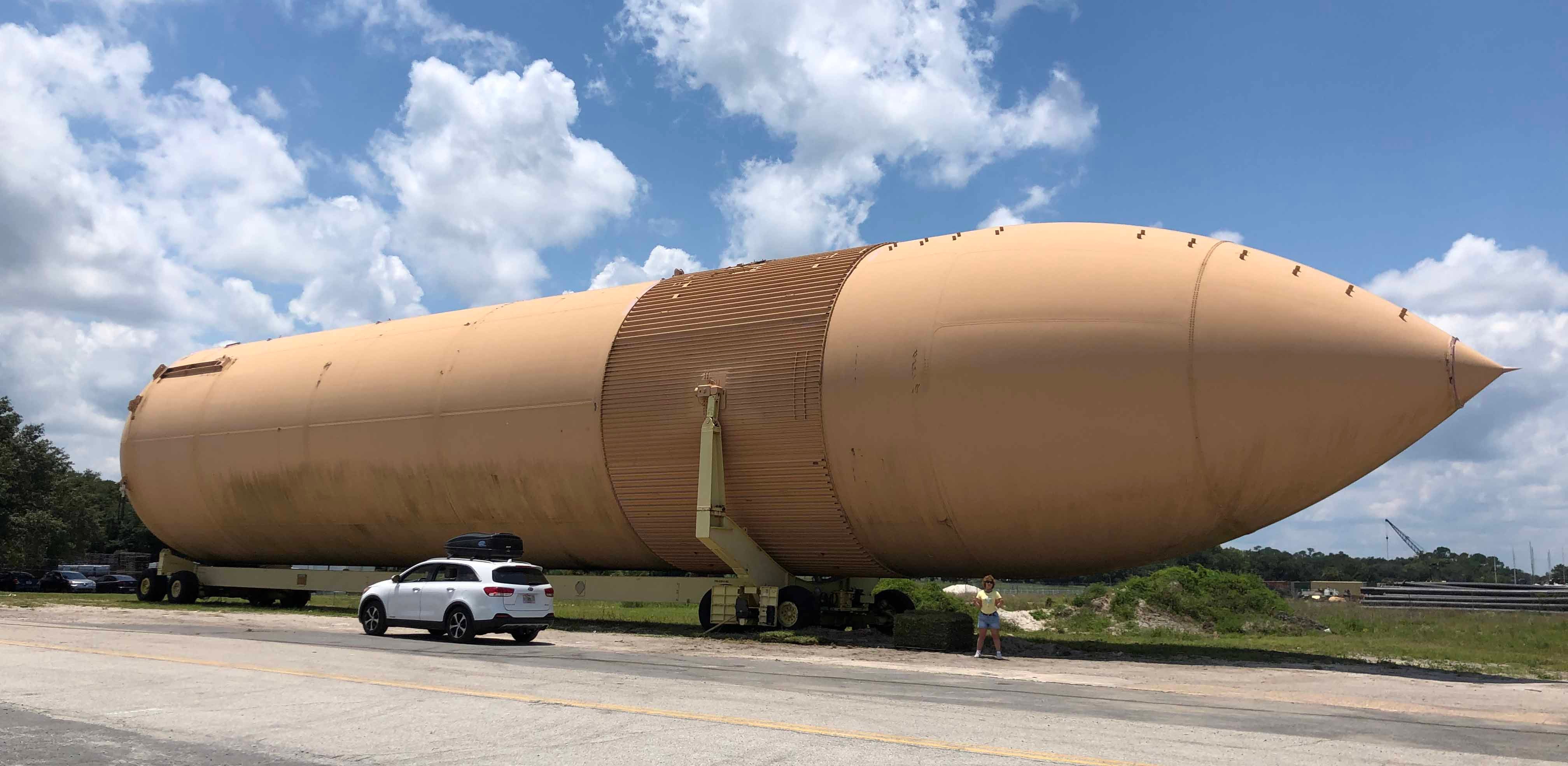 space-shuttle-fuel-tank.jpg