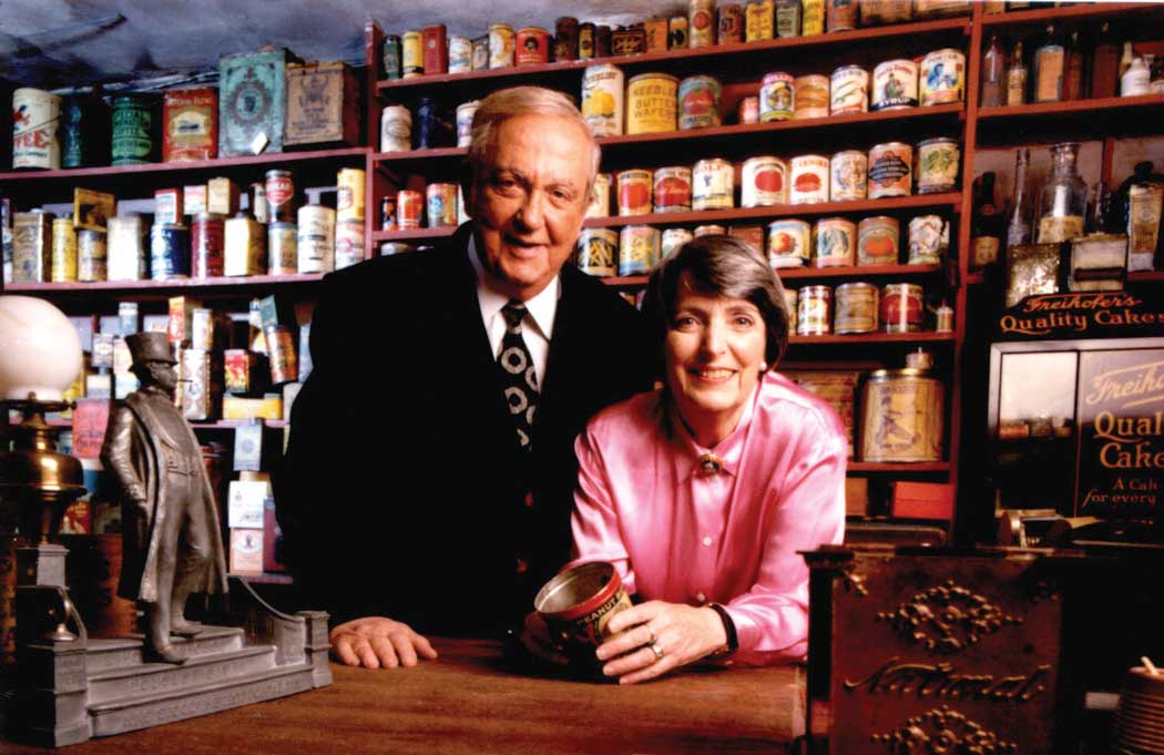 ralph-and-terry-kovel_web.jpg