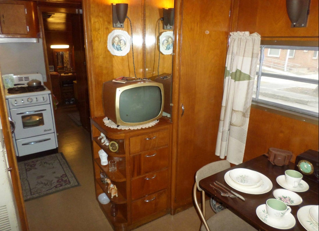 1950-spartanette-inside.jpg