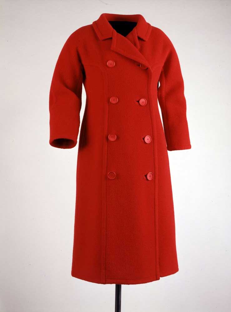 jackiefashions-luckyredcoatweb.jpg