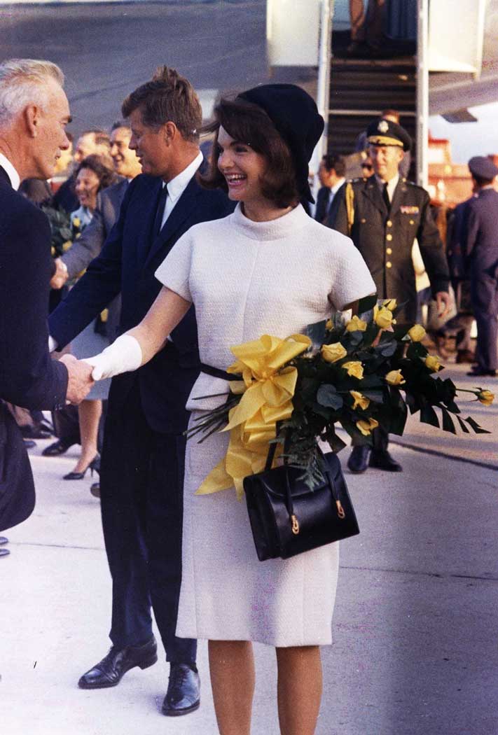 jackiefashions-whitesuitweb.jpg
