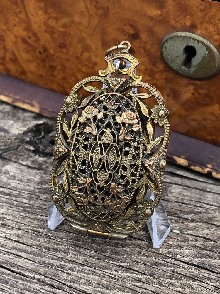 victorianrevivalbrasslocket.jpg