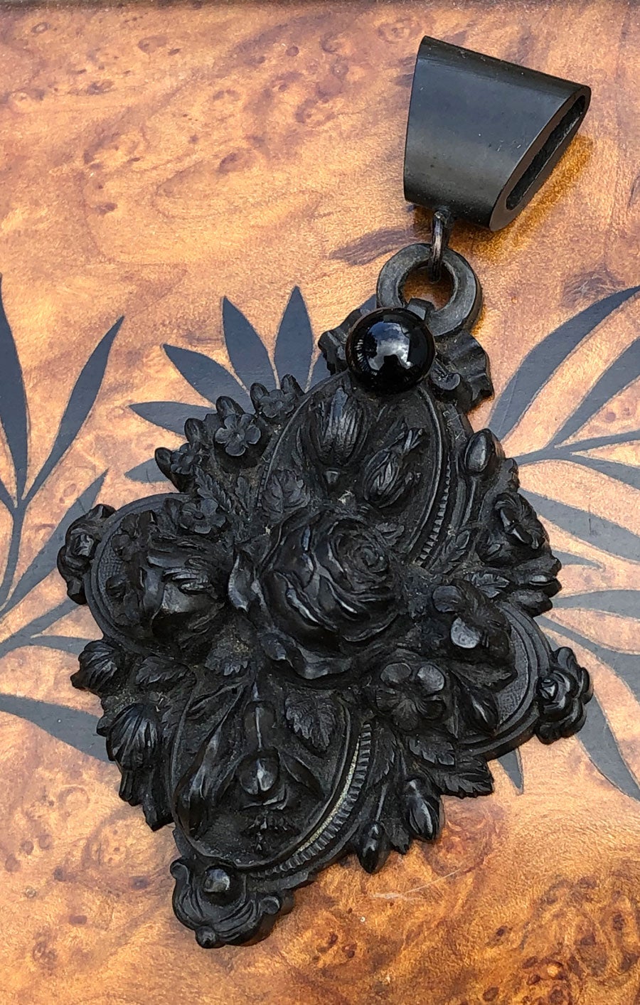vulcanitemourninglocket.jpg
