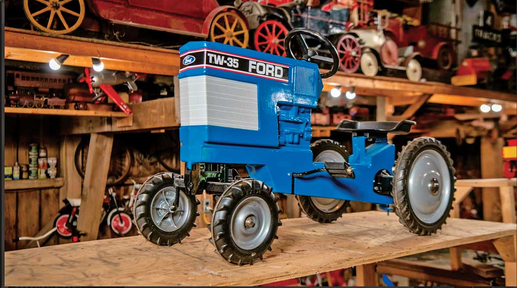 ford-tw-35-pedal-tradctor-2web.jpg