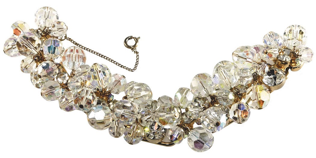 2tarajulianaclearbracelet_c.jpg