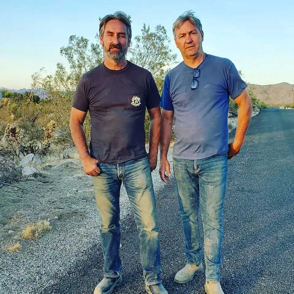 american-pickers-fans-beg-show-web.jpg