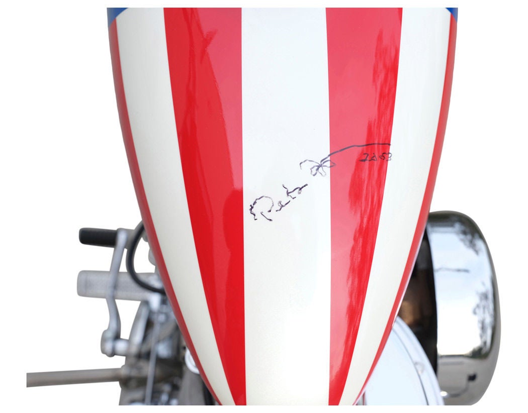 peter-fonda-signed-the-choppers-gas-tank-back-in-2003.jpg