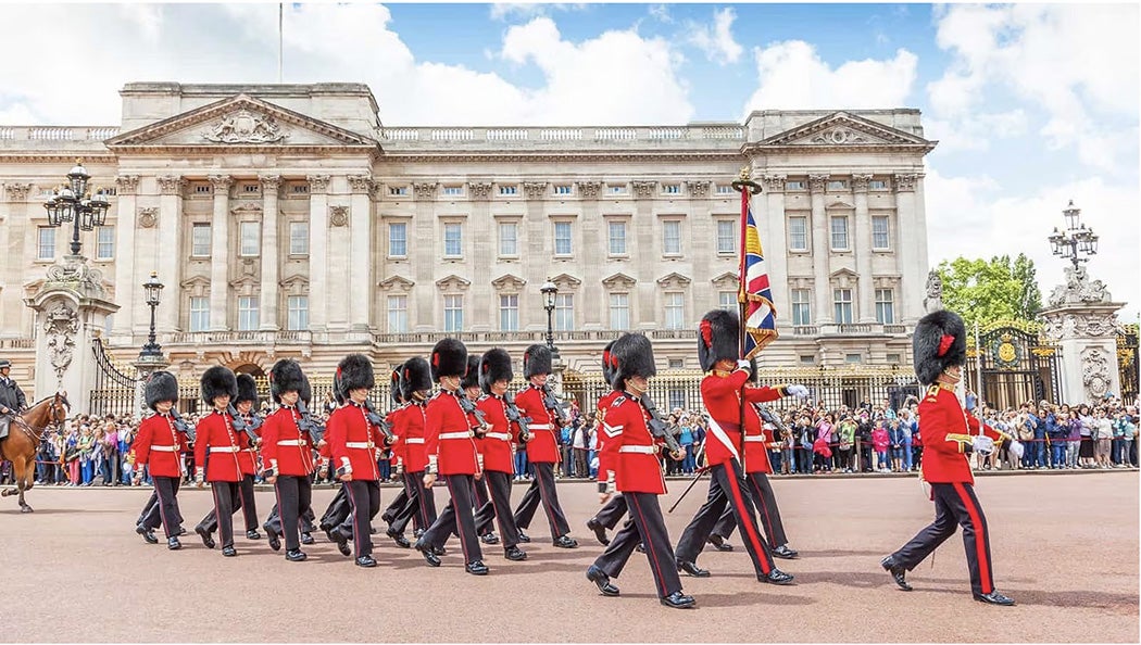 buckingham-palace-changing-the-guard.jpg