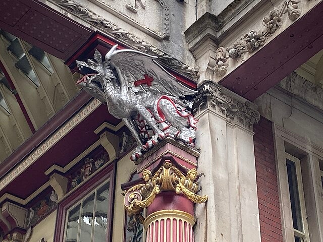 leadenhall_market_dragon.jpg