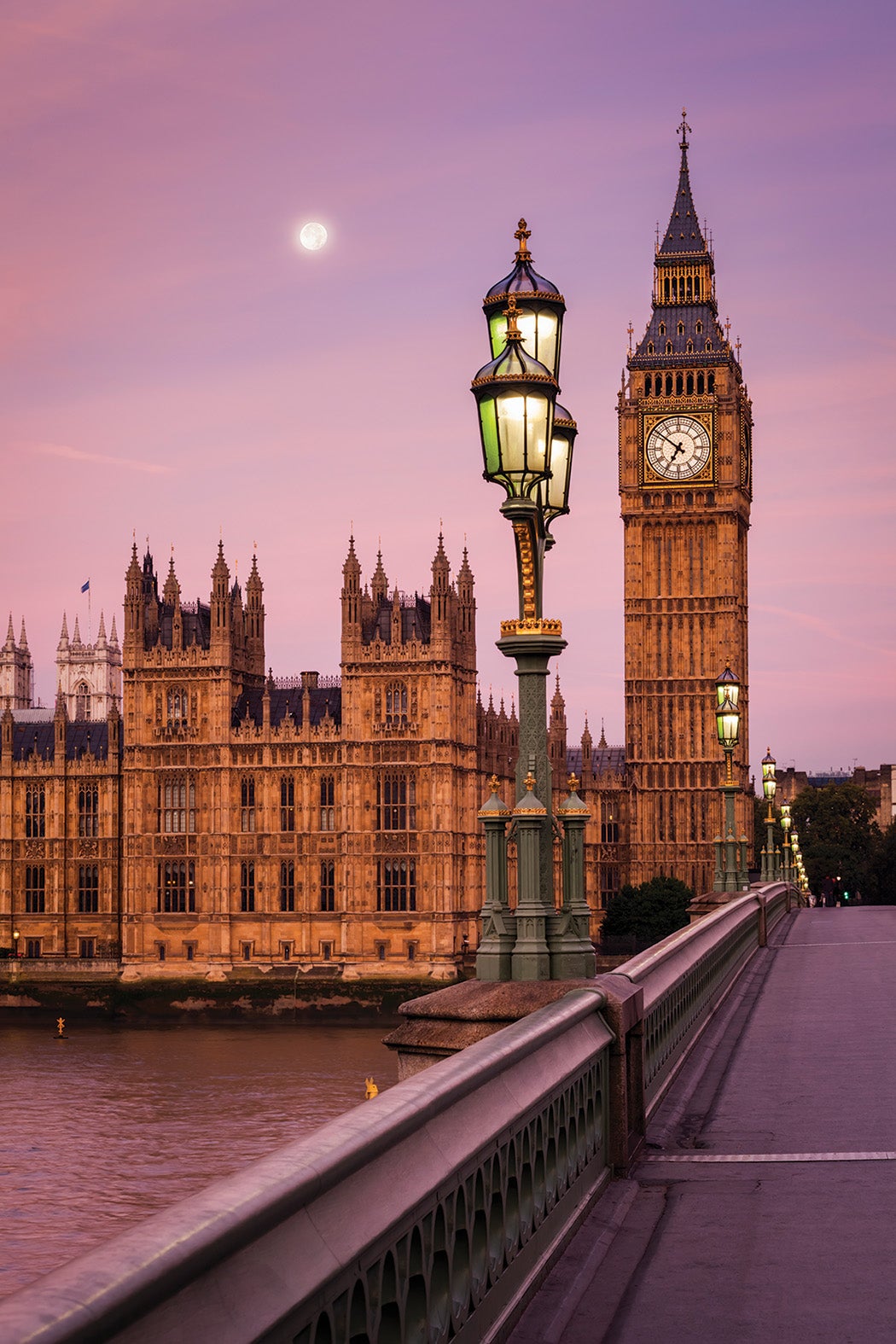 the-moon-over-big-ben.jpg