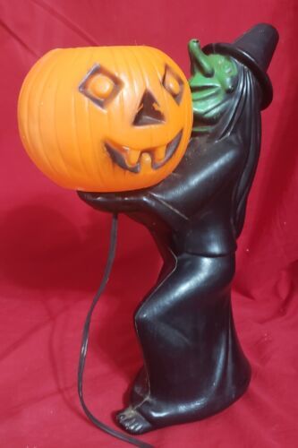 tico-toys-green-faced-wtich-with-pumpkin.jpg
