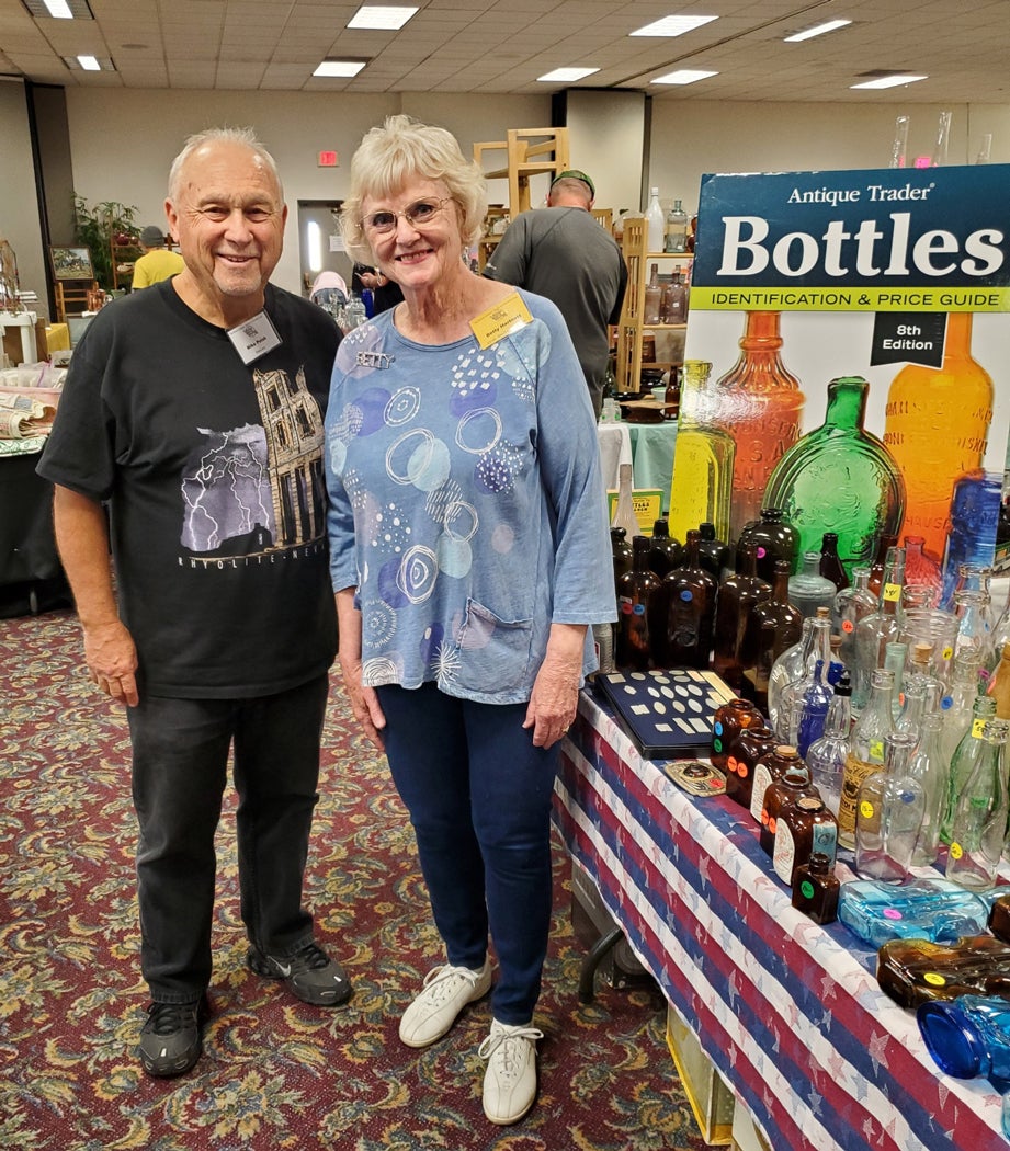 mike-polak-at-phoenix-bottle-show_web.jpg