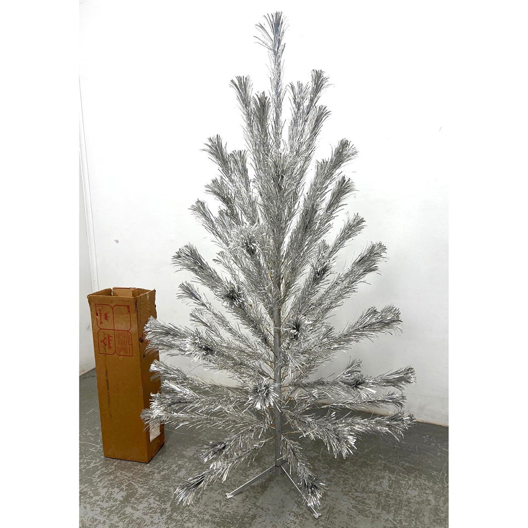 aluminum-christmas-tree.jpg