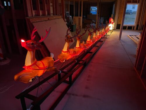empire-santa-and-reindeer.jpg