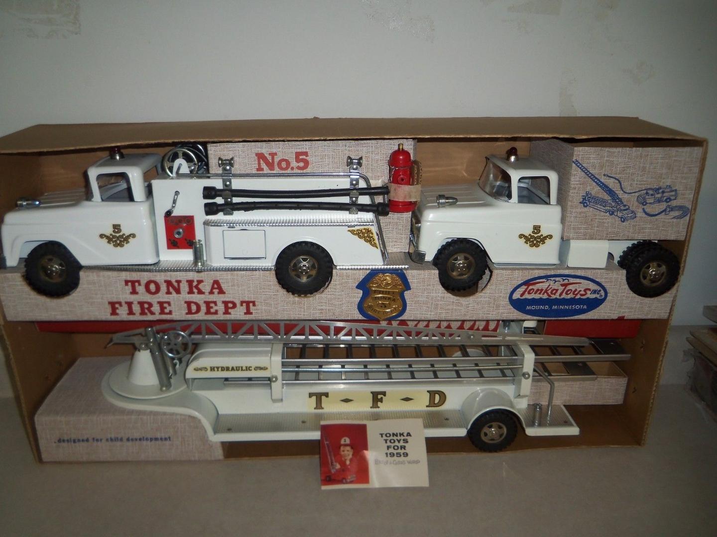 1959-tonka-b-212-fire-department-boxed-set.jpg