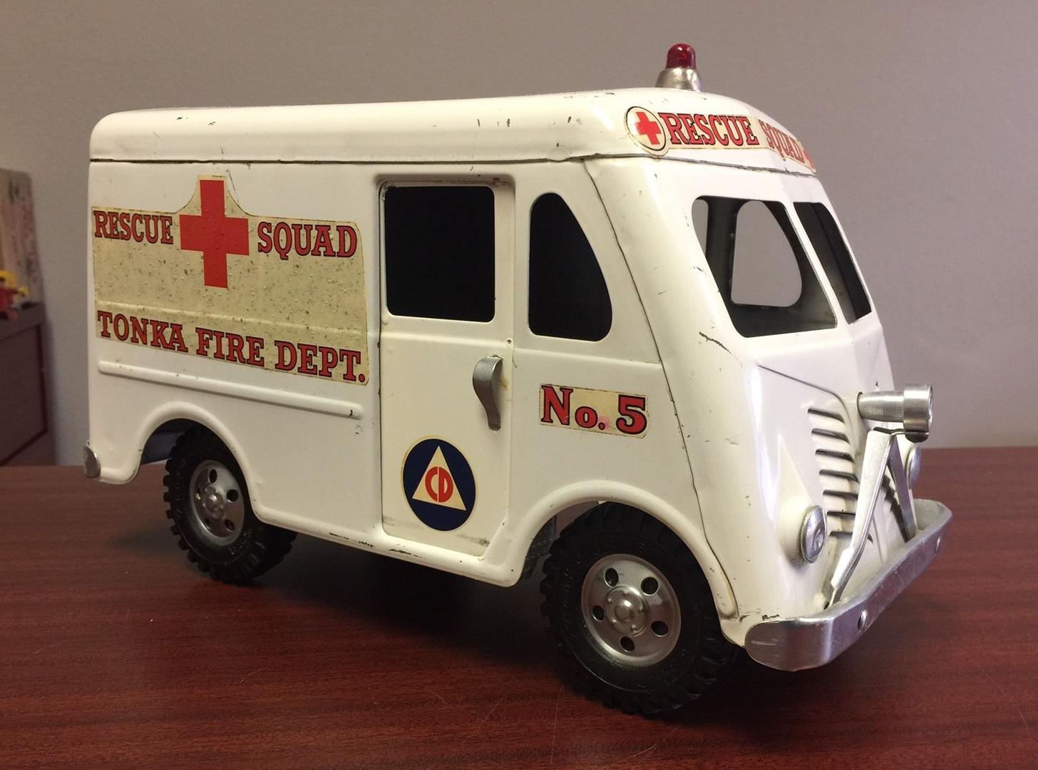 vintage-50s-60s-tonka-ambulance.jpg